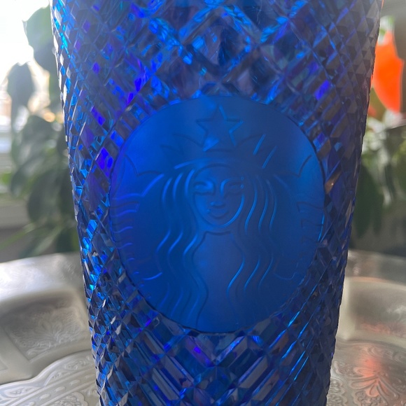 STARBUCKS Limited Edition Winter Holiday 2022 Blue Jeweled 16oz Tumbler - Picture 1 of 4